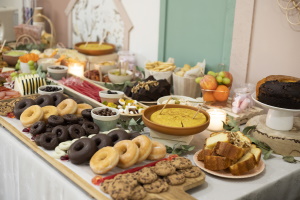 Mesa preparada para un evento en Corazonada
